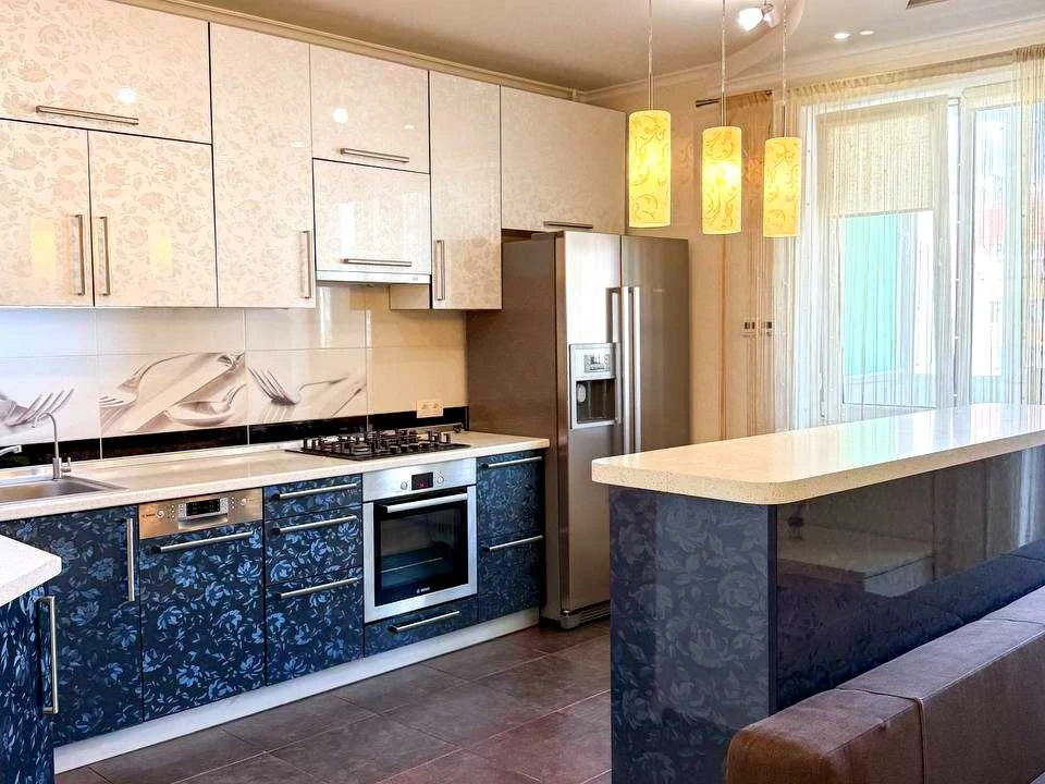Apartment. Pasichna St.