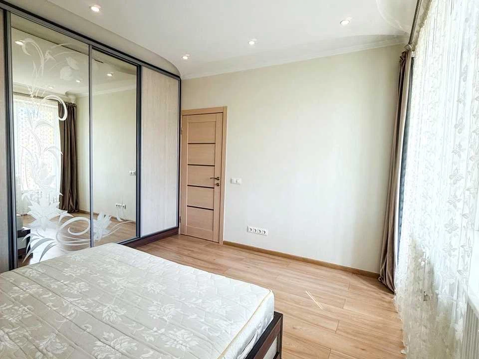 Apartment. Pasichna St.