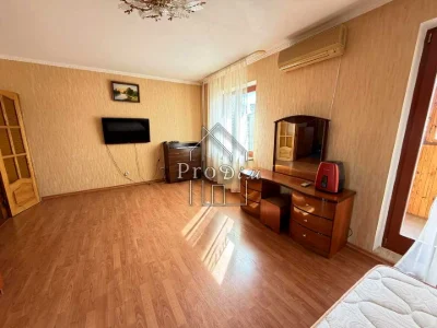 Квартира. Киев, ул. Анны Ахматовой