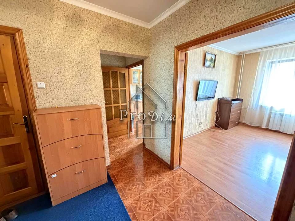 Квартира. Киев, ул. Анны Ахматовой