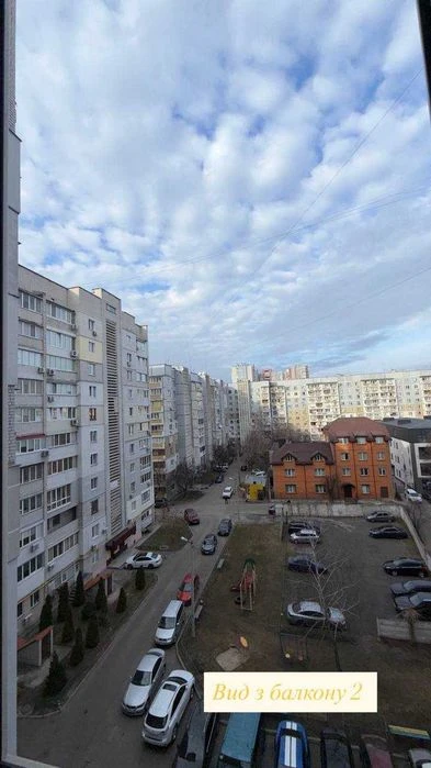 Продаж 3-кімнатної квартири в центрі Черкас, район Казбет