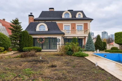 Sale of a new 4-level house, 570.6 m², Tovarna Street, 6