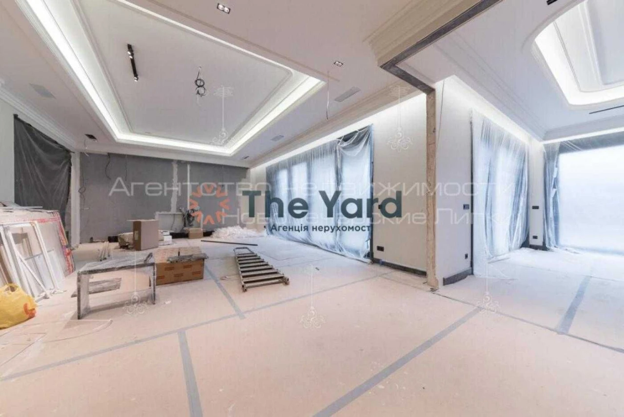 Sale of a new 4-level house, 570.6 m², Tovarna Street, 6