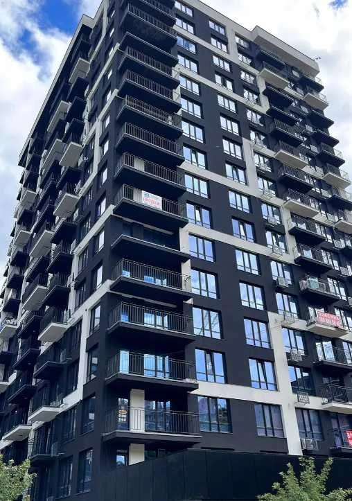 Продается 3-комнатная квартира 85 м2 в ЖК "Family Plaza" в центре города