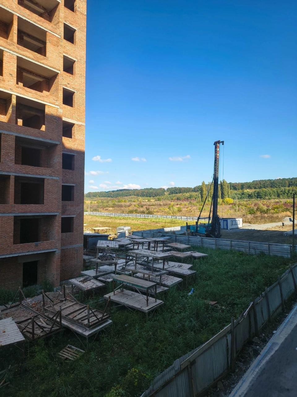 Sale of a 1-bedroom apartment in a picturesque corner of the city in the "Spring Town New Riviera" residential complex