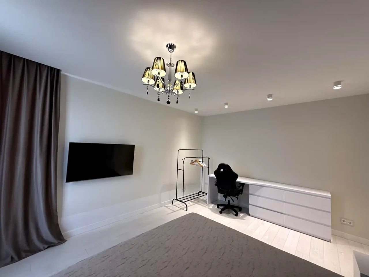 Оренда квартири 2-кімн. 62 м² 11/25 пов.