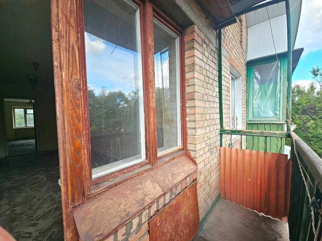 Без комиссии. Продается 2-комнатная квартира 45 м². Под капремонт.