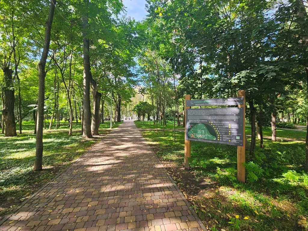 Без комиссии. Продается 2-комнатная квартира 45 м². Под капремонт.