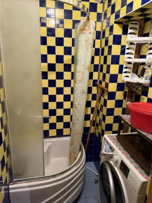 S For sale: 1-room studio apartment with its own bathroom and mini kitchen