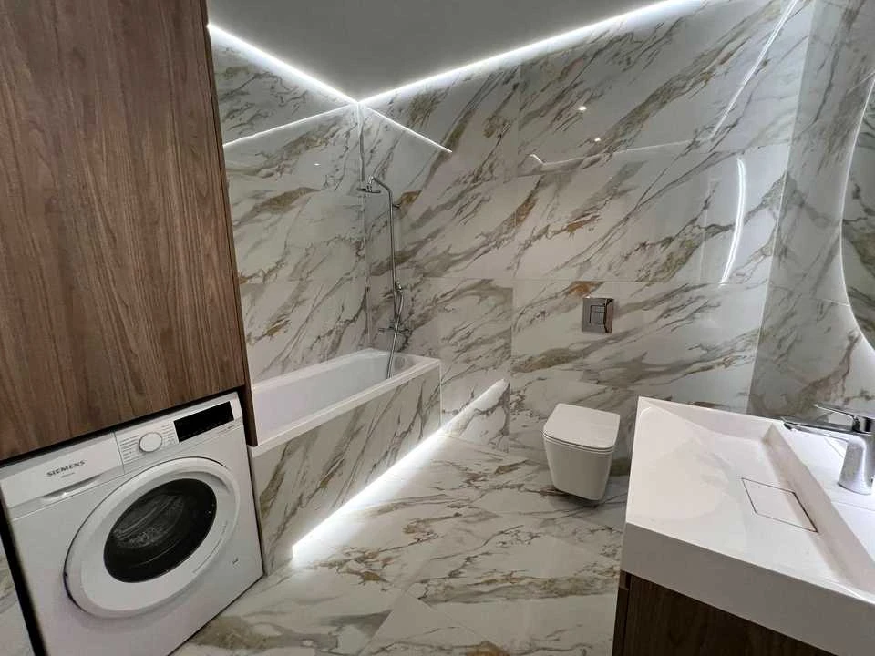 Apartment. Ivano-Frankivsk, Vovnynetska st.