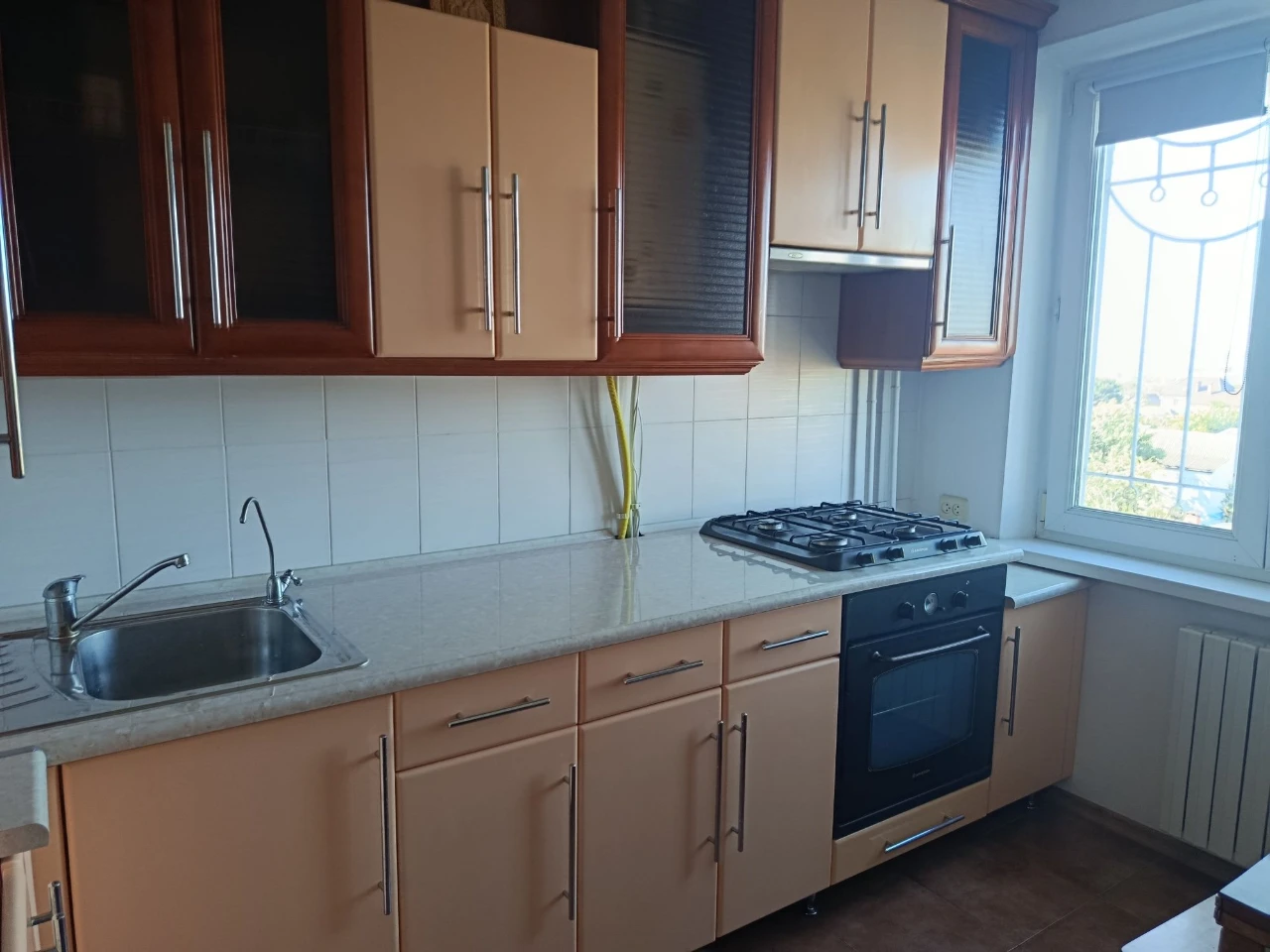 Продаю 2-кімнатну квартиру в районі ЮТЗ