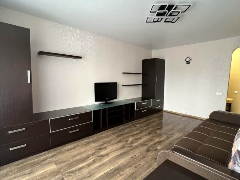 Сдается 1-комнатная квартира 40 м² на 10-м этаже