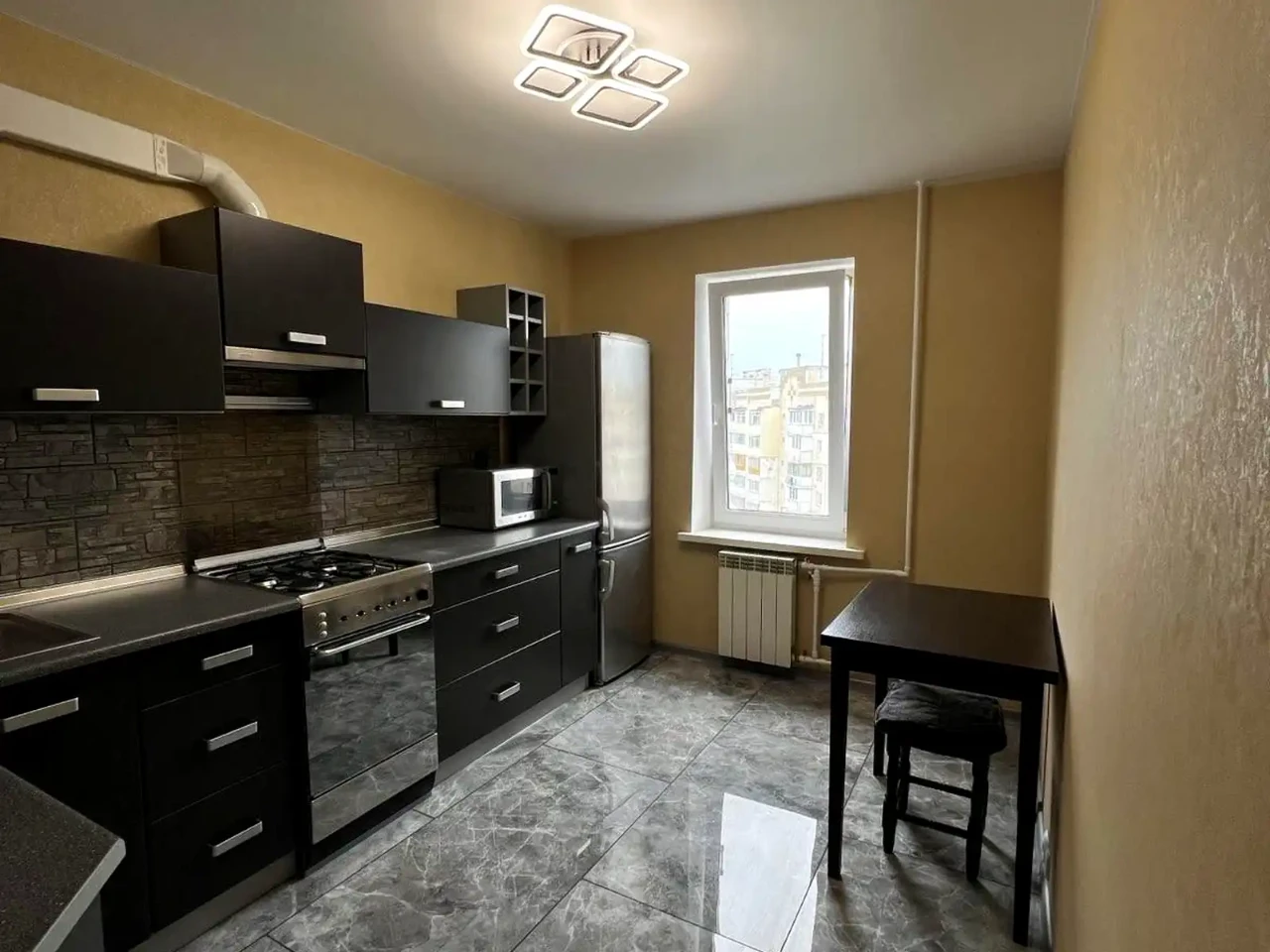 Сдается 1-комнатная квартира 40 м² на 10-м этаже