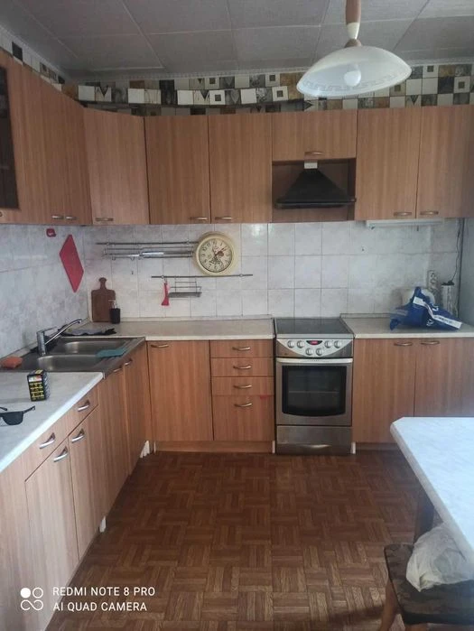 Продается хорошая 3комн квартира ул.Вишняковская 7-б