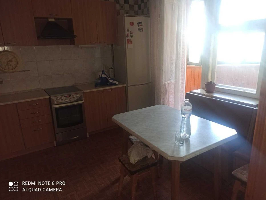 Продается хорошая 3комн квартира ул.Вишняковская 7-б