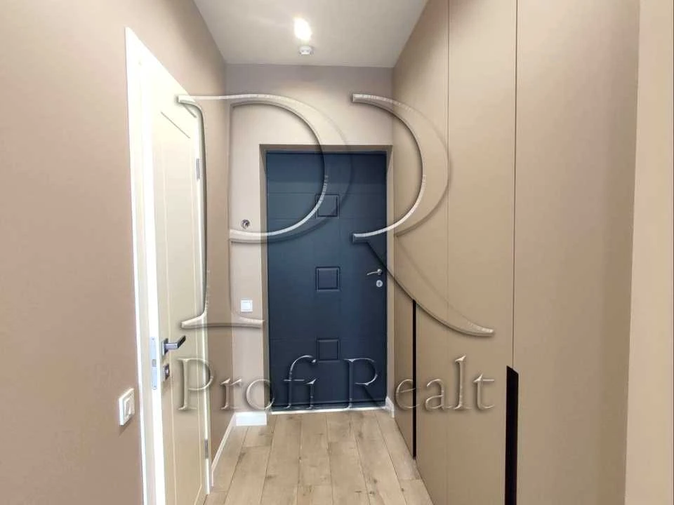 Квартира. Київ, Каховська вул.
