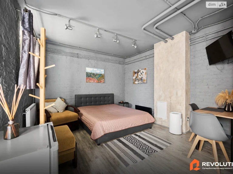Apartment for Sale: Podil