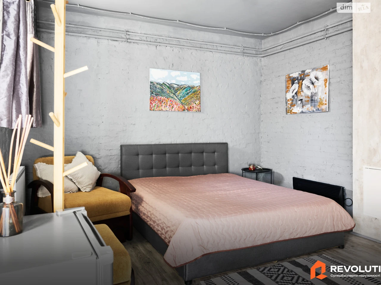 Apartment for Sale: Podil