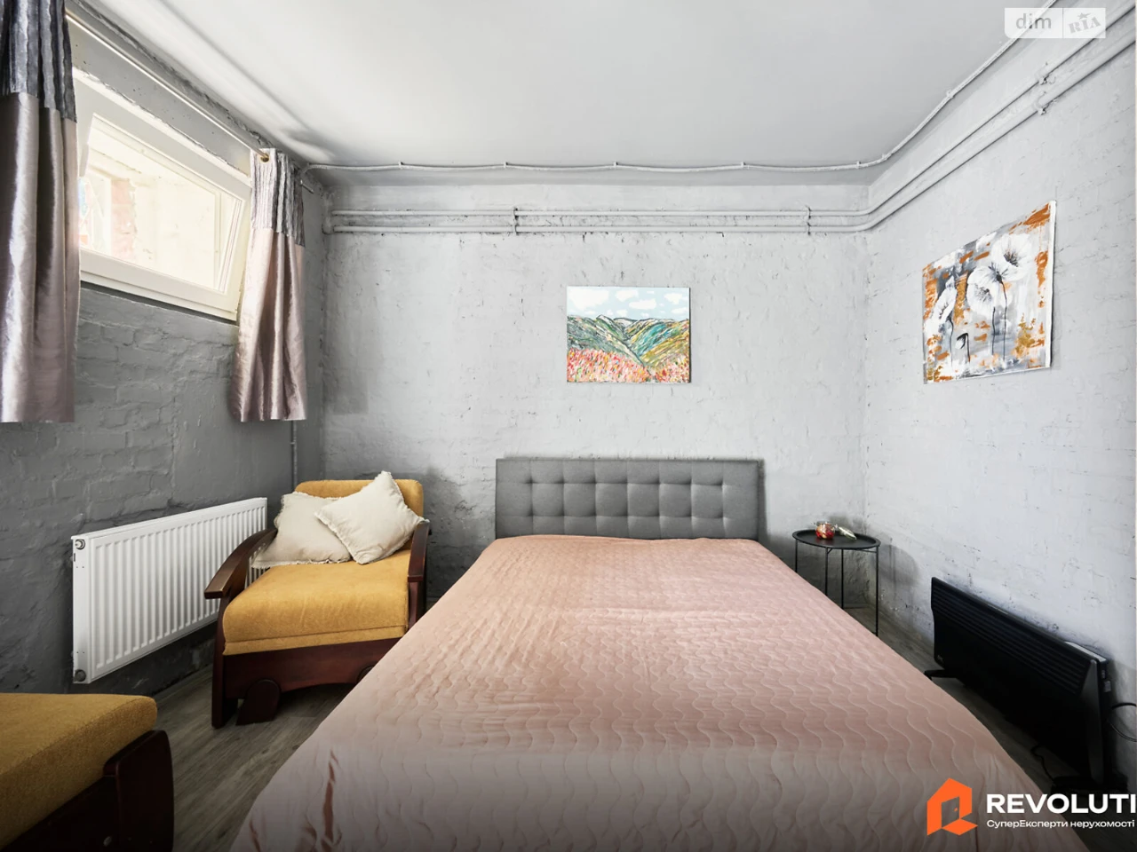 Apartment for Sale: Podil