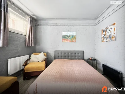 Apartment for Sale: Podil