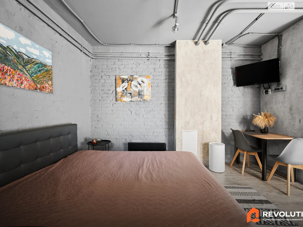 Apartment for Sale: Podil
