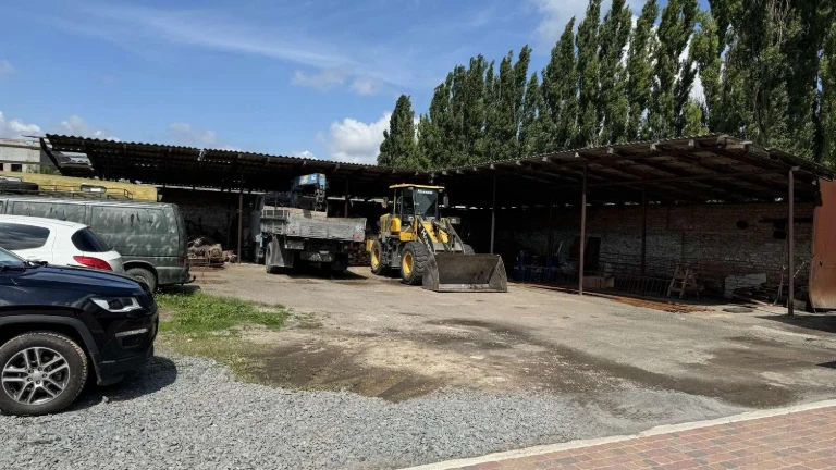 Продаж ділянки під комерцію у Рівному