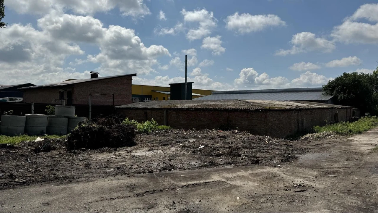 Продаж ділянки під комерцію у Рівному