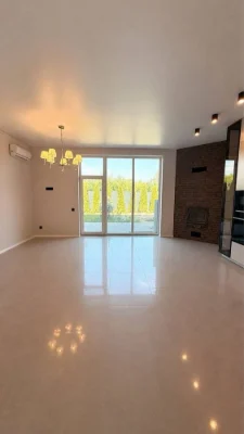Продаж кутового таунхауса 130 м² з гаражем та ділянкою 3 сот