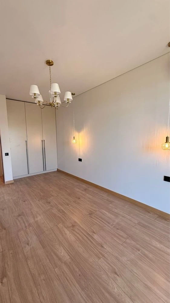 Продаж кутового таунхауса 130 м² з гаражем та ділянкою 3 сот