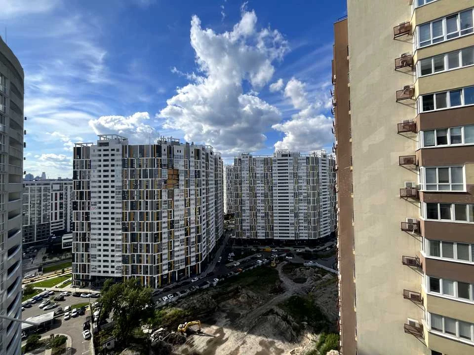 Квартира. Київ, Андрія Аболмасова вул.