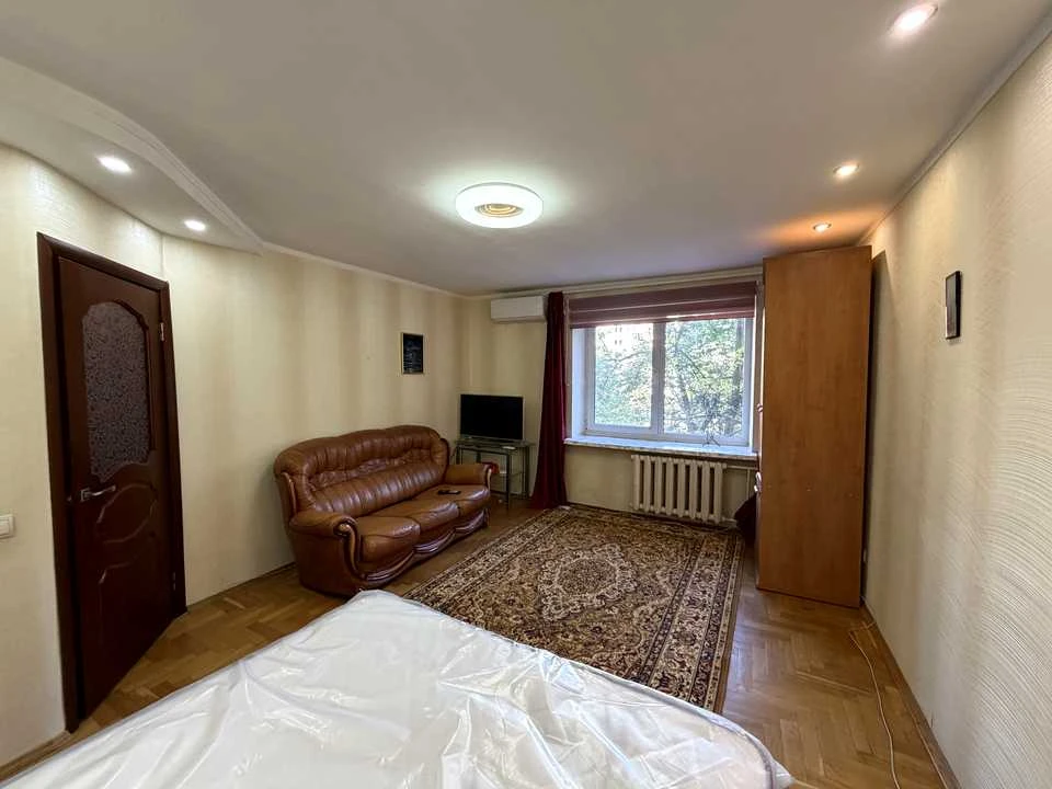 Apartment. Anna Akhmatova Street, Kyiv