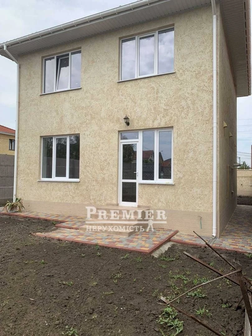 House 107 m²/ Red Village