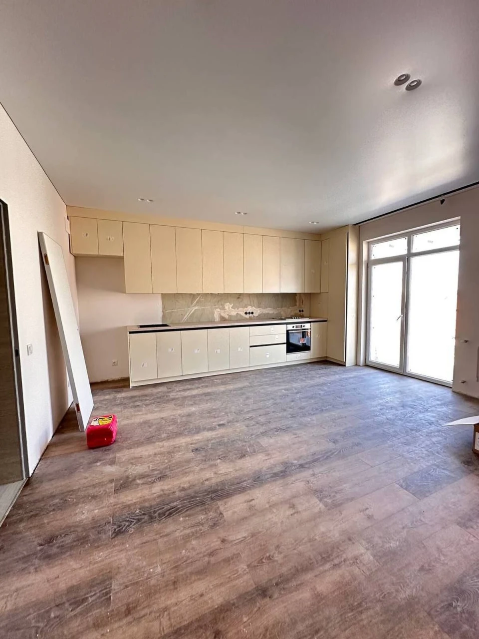 Sale of a two-bedroom apartment on Bogomoltsa Street