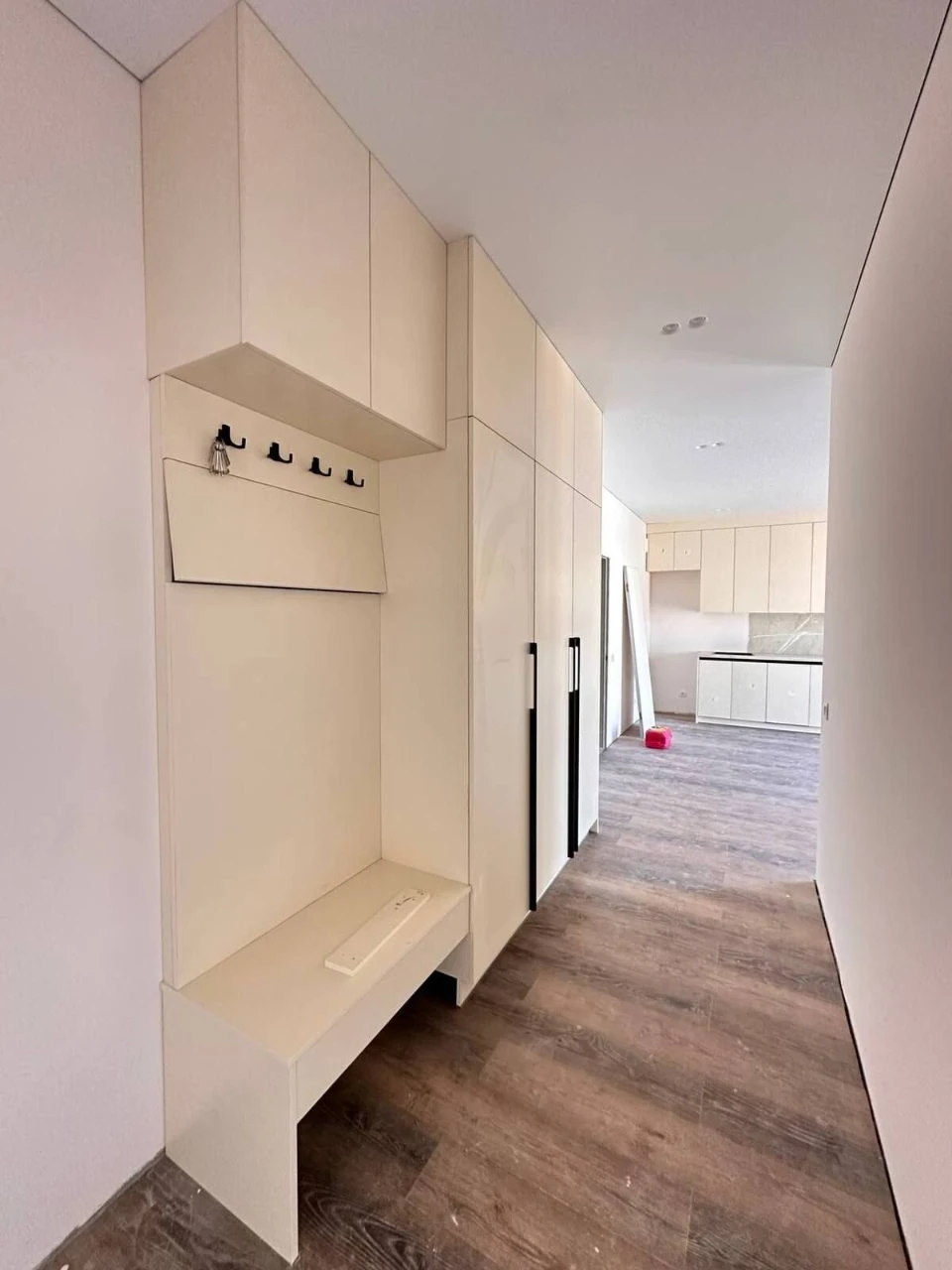 Sale of a two-bedroom apartment on Bogomoltsa Street
