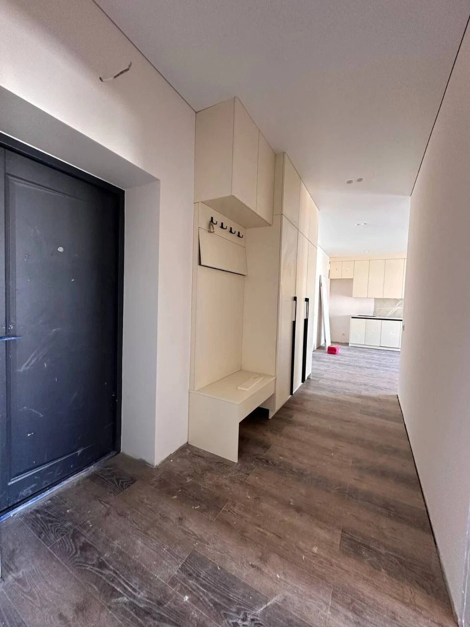 Sale of a two-bedroom apartment on Bogomoltsa Street