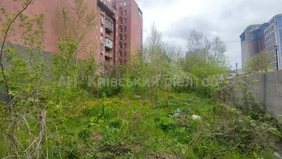 Продам ділянку під житлову забудову. вул. Ямська 54.