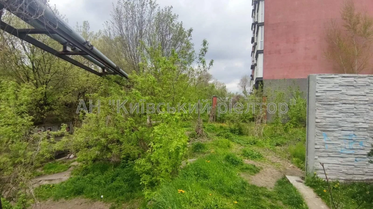 Продам ділянку під житлову забудову. вул. Ямська 54.