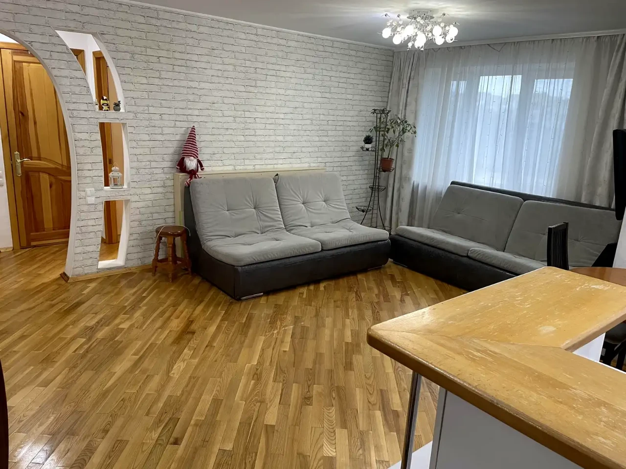 Оренда квартири 4-кімн. 75 м² 7/9 пов.