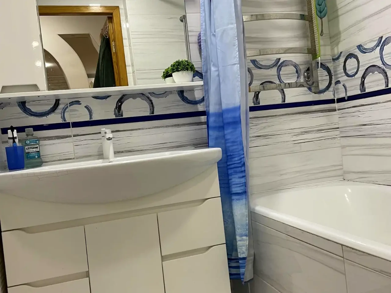 Оренда квартири 4-кімн. 75 м² 7/9 пов.
