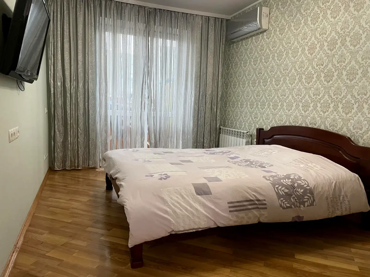 Оренда квартири 4-кімн. 75 м² 7/9 пов.