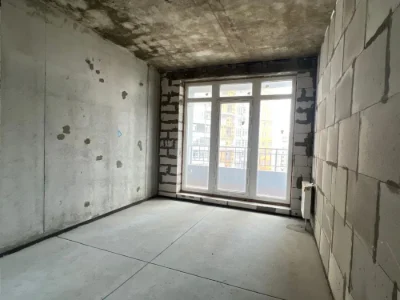 Продам 2 к квартиру ЖК Четыри Сезона с кладовкой.Без Комисси