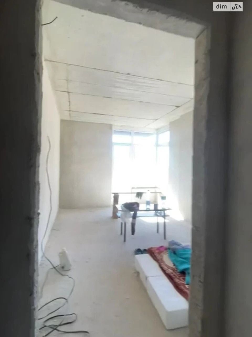 Apartment for Sale, Arsenal