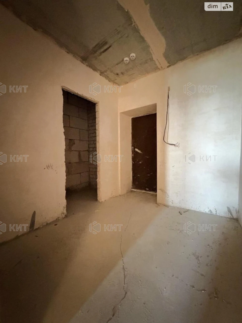 For Sale Apartment Center
