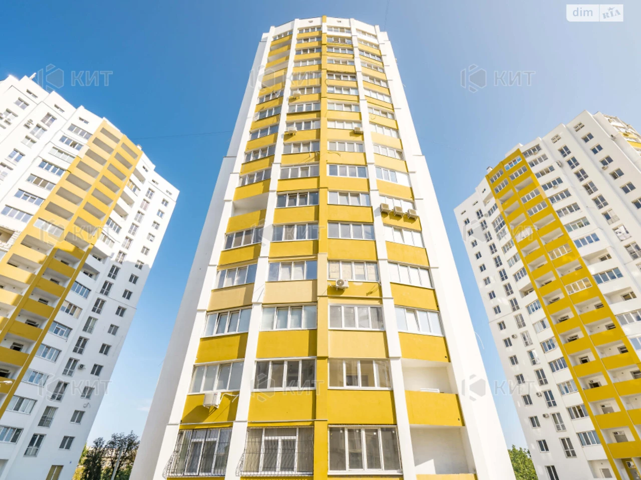 For Sale Apartment Center
