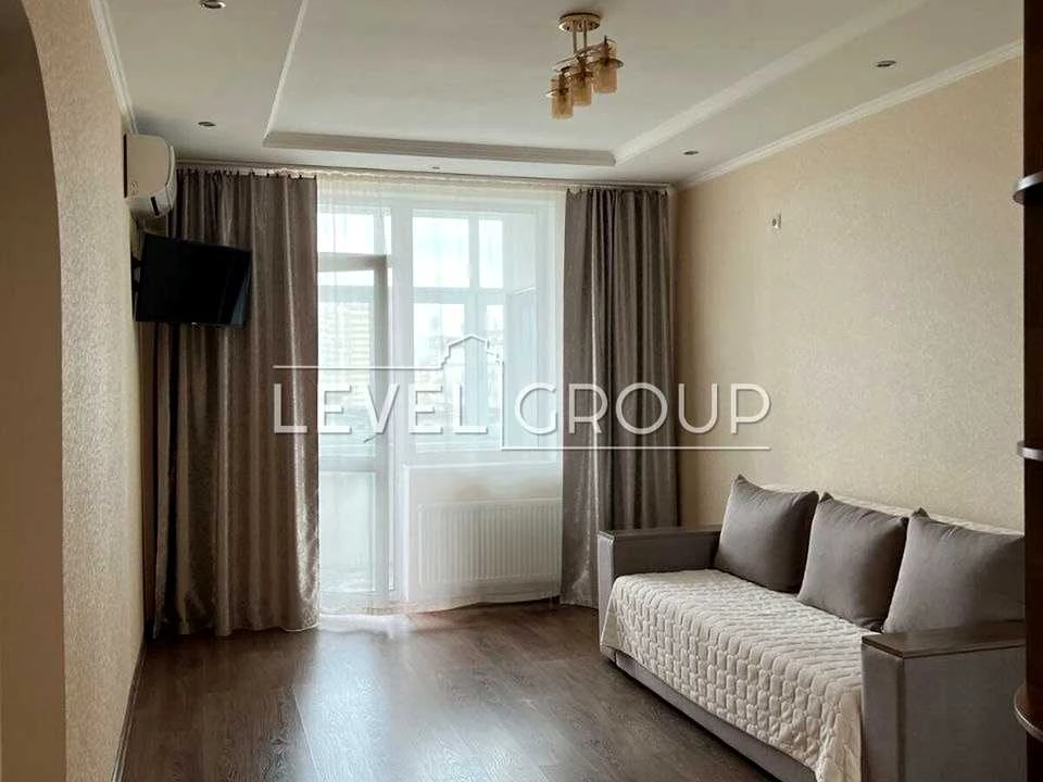 Apartment. Dragomanoova St.