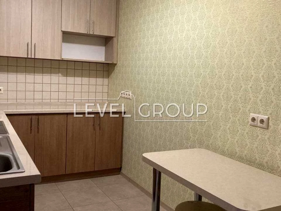 Apartment. Dragomanoova St.