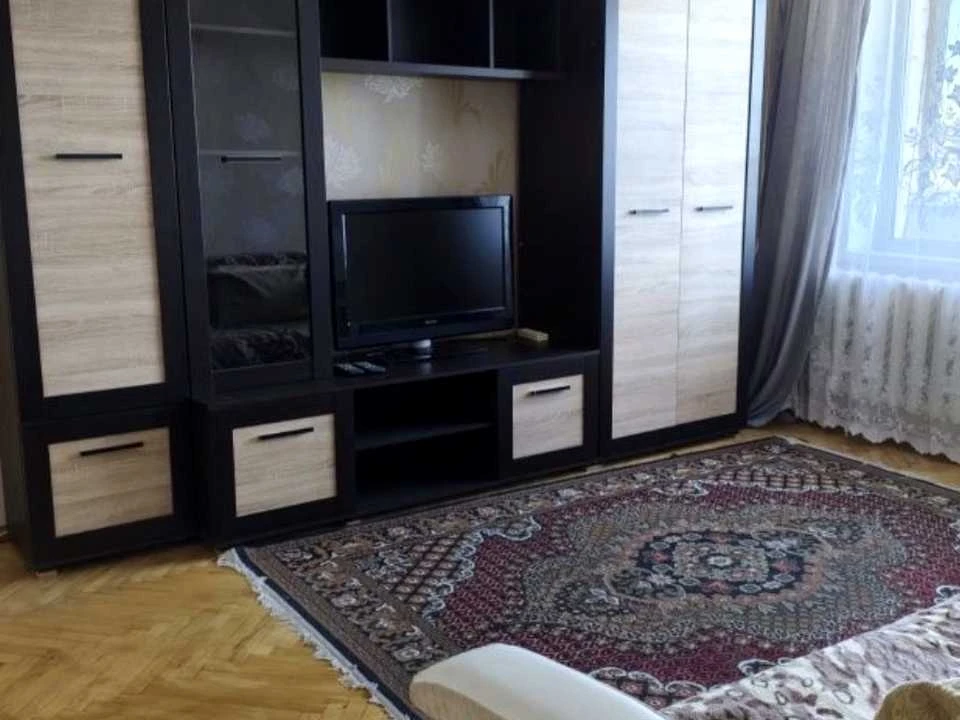 Квартира. Киев, Озерная ул.
