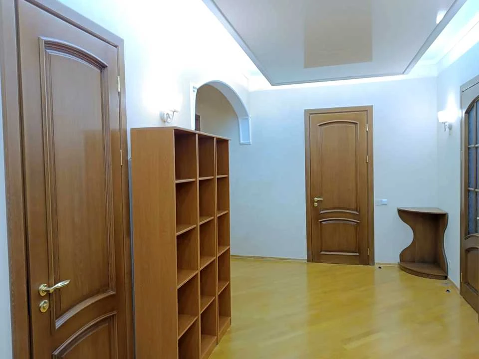 Apartment. Kyiv, Nazariyska St.