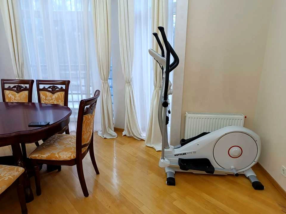 Apartment. Kyiv, Nazariyska St.