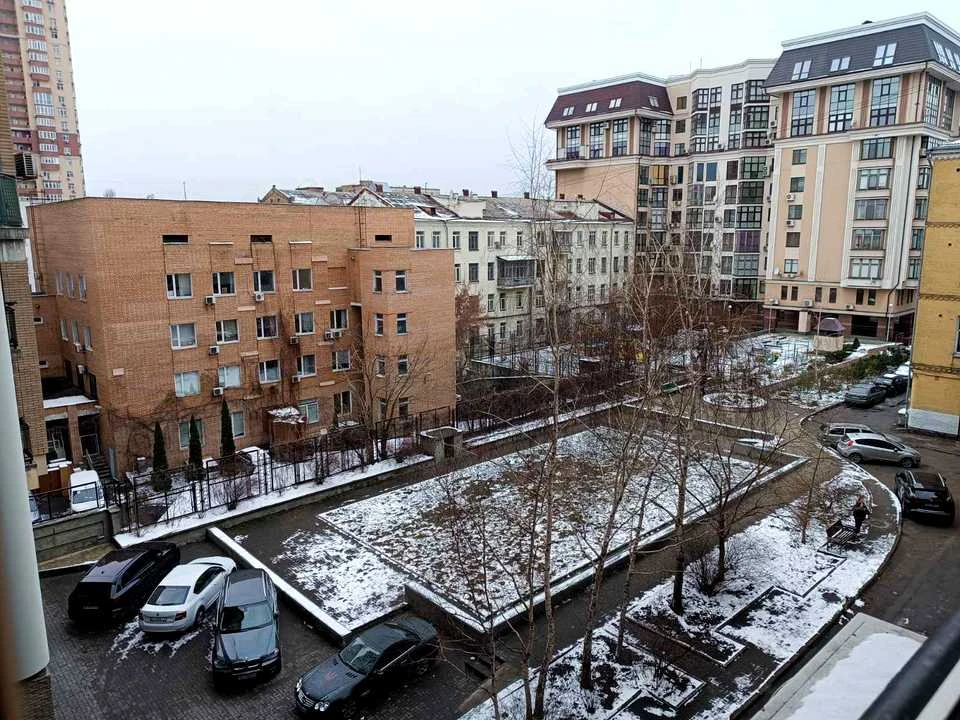 Apartment. Kyiv, Nazariyska St.
